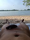 Wie komt mij insmeren?, foto 3000x4000, 6 reacties, 11 stemmen