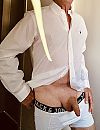 Wit hemd altijd sjiek, foto 2010x2583, 0 reacties, 0 stemmen