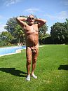 enjoying the nudity, foto 1920x2560, 0 reacties, 1 stemmen