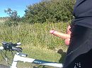 even rukken op de fiets, foto 2048x1536, 4 reacties, 15 stemmen