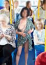 flashen op de tram, foto 1914x2694, 1 reacties, 3 stemmen