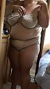 in de caravan aan het omkleden, foto 750x1334, 17 reacties, 42 stemmen