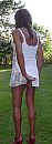 jurk gekneld tussen de billen, foto 351x960, 1 reacties, 2 stemmen