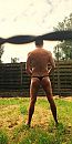 lekker in string buiten, foto 1908x3759, 0 reacties, 7 stemmen
