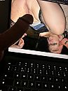 maria op Bartelomeus' laptop, foto 3000x4000, 3 reacties, 5 stemmen