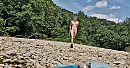 naakt op keistrand, foto 1617x853, 1 reacties, 3 stemmen