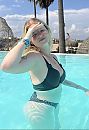 poolside, foto 816x1182, 16 reacties, 61 stemmen