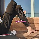 sissy legs & feet, foto 1215x1214, 4 reacties, 5 stemmen