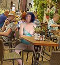 terrasje doen, foto 1827x1955, 1 reacties, 10 stemmen
