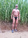 walking in the field, foto 3000x4000, 0 reacties, 1 stemmen