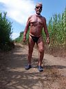walking in the field, foto 3000x4000, 0 reacties, 1 stemmen