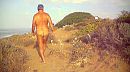 walking nude, foto 720x400, 1 reacties, 2 stemmen