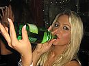 lola samen keer n fles leeg drinken ? je blondje, foto 1365x1024, 2 reacties, 3 stemmen
