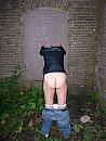 Wie kijkt, foto 1024x1365, 2 reacties, 7 stemmen
