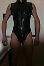 body latex, foto 2048x3072, 3 reacties, 6 stemmen