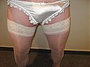 in witte string en panty kousjes, foto 800x600, 2 reacties, 5 stemmen