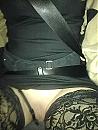 nylons in auto, foto 480x640, 3 reacties, 36 stemmen